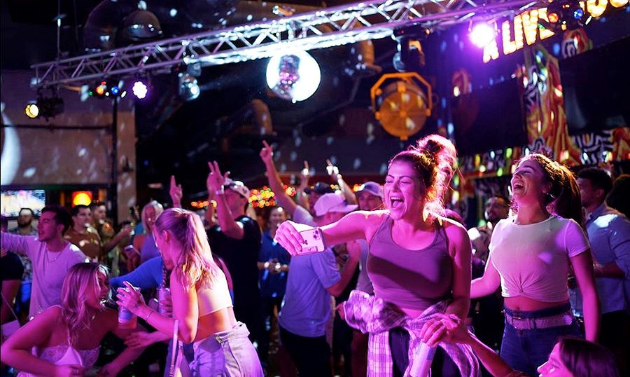 Bars with live music near me