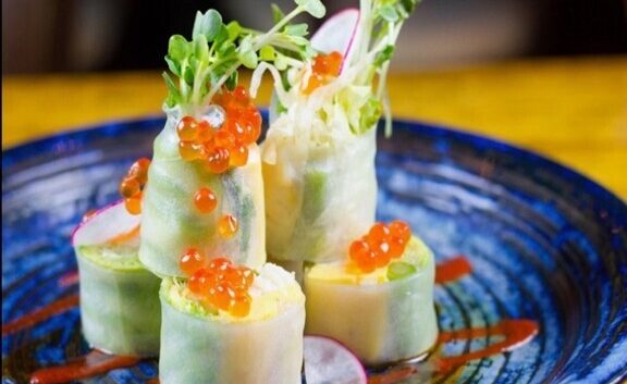 Mama Asian Kitchen Cucumber Roll
