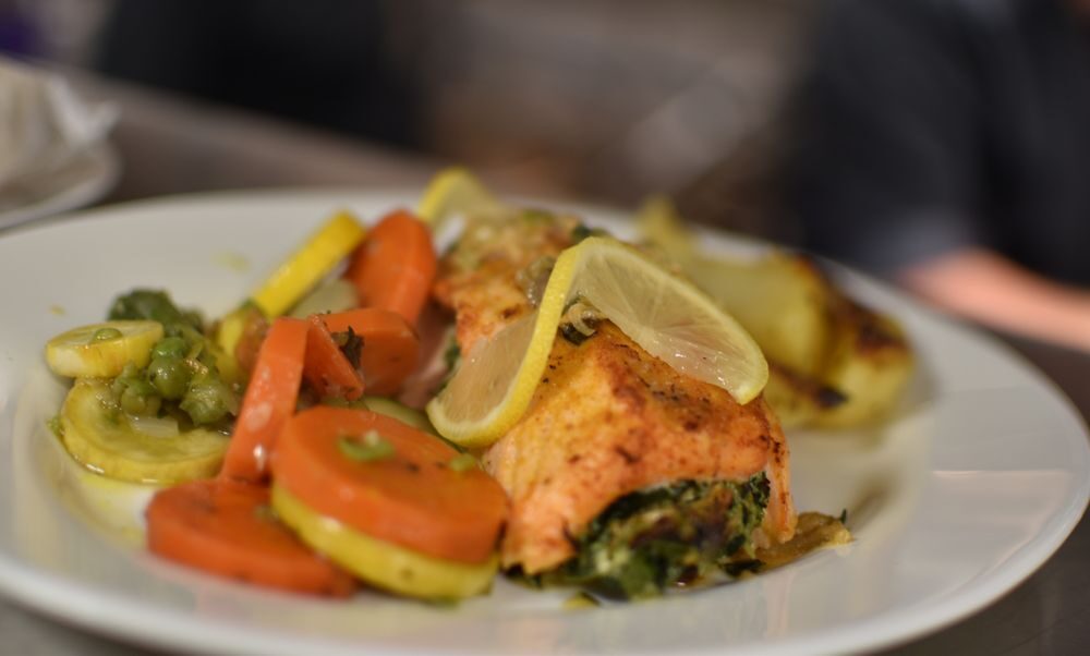 Taso's Greek Taverna & Bar